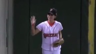 Niesamowity chwyt podczas meczu baseballowego
