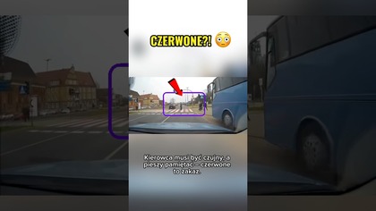 Czerwone dla pieszych, a i tak wchodzą  Uważaj nawet na zielonym! #droga #bezpieczeństwo