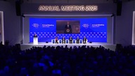 Trump adresuje i konfrontuje globalist&oacute;w w Davos bezposrednio, globalisci się boją.  Upadek n