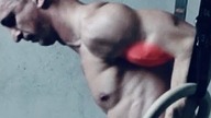 Potężne ćwiczenie na biceps z własną masą ciała #shorts