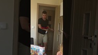 KOT Z OGROMNĄ KUPĄ
