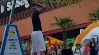 Prawie się połamałem przy WSADZIE #shorts #viral #koszykówka #eurobasket #nba