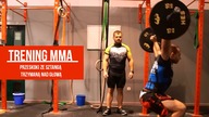 Trening MMA - Przeskoki ze sztangą trzymaną nad głową