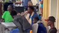 Włoska wyspa Lampedusa po inwazji imigrant&oacute;w
