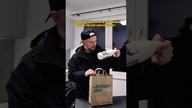 FOTOGRAF NA ZAKUPACH *nowy obiektyw* i mleko oczywiście