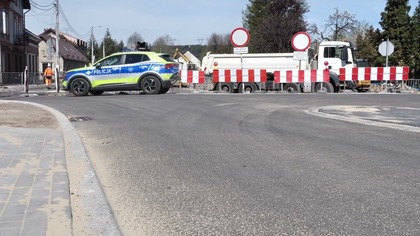 Zmiany dla kierowców w Jaworznie.  Zamknięty został fragment ul.  Krakowskiej.  Wyznaczono objazdy
