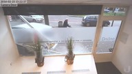 Uwaga! Kobieta parkuje
