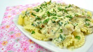 Makaron z kurkami w sosie śmietanowym - Jak zrobić - Smakowite Dania