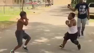 Karzeł vs dzieciak