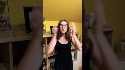To jest najkrótszy shorts na świecie #fikimikiagatkiimoniki