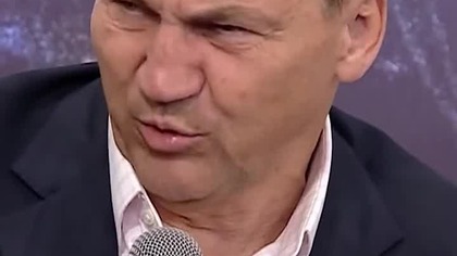 SIKOREK ODLECIAL AZ SLUCHACZE PEKAJA ZE SMIECHU:}}}
