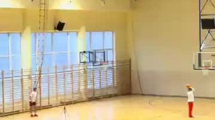 Wsadził pod nogą nad kimś #shorts #viral