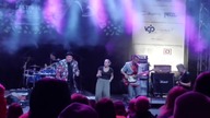 Czarna Syrena w czarnej sukience, chwila zapomnienia potem pęka Ci serce