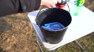 Experiment: the Balloons of Coca Cola & Sprite VS a Bottle of Mentos.  Cool reaction!