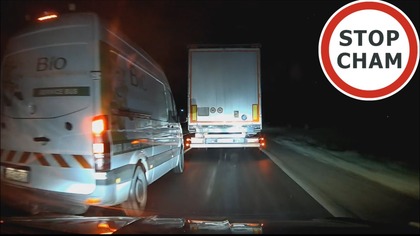 Niebezpieczne wyprzedzanie, zajeżdżanie i wyhamowanie przez kierowce busa #2051 Wasze Filmy