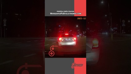 Zmiana planów w ostatniej sekundzie.  kierowca ocalał, butelka nie #warszawa #automobile #accident