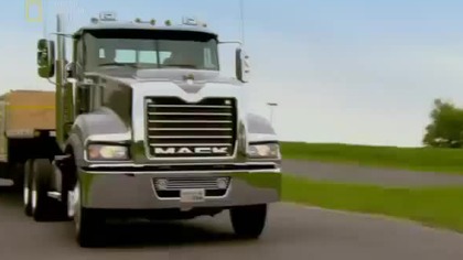 Megafabryka MACK truck lektor pl