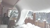 Kolejny specjalista od usuwania śniegu z dachu