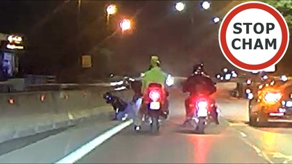 Wyścig spod świateł i wywrotka motocyklisty z pasażerką #2295 Wasze Filmy