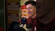 Lewandowski na murawie w towarzystwie córki
