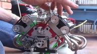 Miniaturowy silnik na benzynę V8 Nitro!