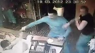 Napadli na Kurdów w kebabie. Nawet widły poszły w ruch