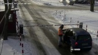 Bełchat&oacute;w: Mężczyzna potrącony przy bramce