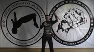 nunchaku freestyle #14 - chwyt pod barkiem - wyrzut w przód z odbiciem pion ( /  / )