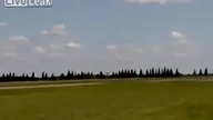 Superniski przelot myśliwcem w wykonaniu argentyńskiego pilota
