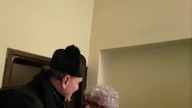 Ksiądz gazuje księdza 2