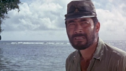 Podczas II wojny światowej dw&oacute;ch pilot&oacute;w, Amerykanin (Lee Marvin) i Japończyk (Toshir&ocirc; Mifune), rozbija się w pobliżu jednej z bezludnych wysp Oceanu Spokojnego. Z początku obaj są do siebie wrogo nastawieni. Jednak z biegiem czasu, zaczynają zdawać sobie sprawę z tego, że aby przeżyć, muszą zacząć wsp&oacute;łpracować.