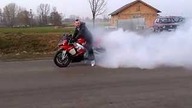 palenie gumy yamaha R1 Guziol smoke reifen burnout Ale sztos