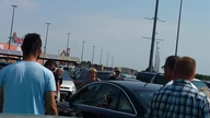 Dziecko pozostawione na słońcu w rozgrzanym aucie