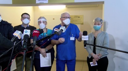Tak Simon  Krzysztof promował mRNA szczepionkę, a teraz ludzie umierają masowo