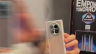 Ten SMARTFON zmienia KOLOR 