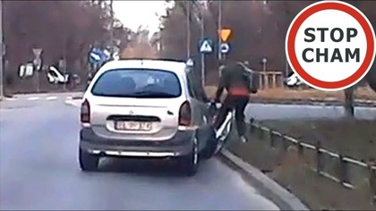 Kierowca celowo potrącił rowerzystę #2082 Wasze Filmy