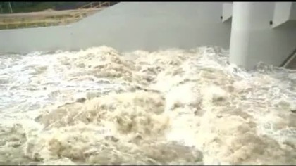 Radomierzyce - lęk przed wodą - Zapora na rzece Witka w Niedowie x264