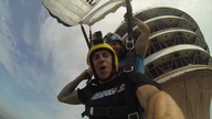 Niesamowite BASE jumping 