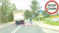 Ciężarówka omal nie staranowała pieszego na przejściu - o włos od potrącenia #892 Wasze Filmy