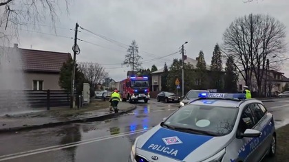 Wymusił pierwszeństwo - odpowie za stłuczkę i zalanie posesji