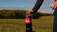 Experiment: Coca Cola and Mentos VS Pepsi and Mentos