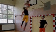 Jak skakać wyżej z piłką w rękach?