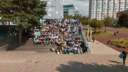  Czequestria 2026  skupinové foto z ptačí perspektivy