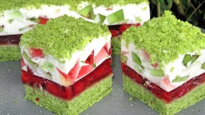 zapraszam na Ciasto LEŚNY SKRZAT/LEŚNY MECH z truskawkami, galaretkami-pyszne i piękne ciasto-idealn