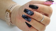 White flowers nails art / Gabrielle