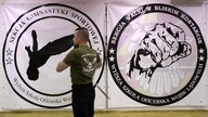 nunchaku freestyle #33 przełożenie czołowe za głową ( /  / )