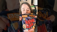 Test Halloweenowych chipsów Monster Munch  | #shorts | Magdalena Augustynowicz