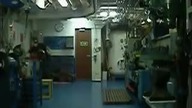Co się dzieje pod pokładem statku podczas sztormu?