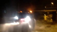 Traktor plus kałuża