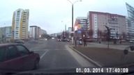 Karetką na sygnale przez skrzyżowanie